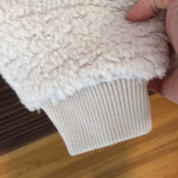 Lovers + Friends Sherpa top - Picture 4 of 8